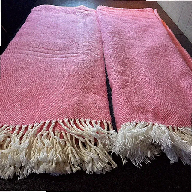 Lot Of 2 Peacock Alley Pink Herringbone Fringe Cotton Blanket Retired Portugal