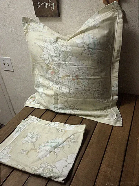 PEACOCK ALLEY 1 EURO SHAM & 1 STANDARD SHAM BEIGE FLORAL LUXURY LINENS NWOT 2Pc