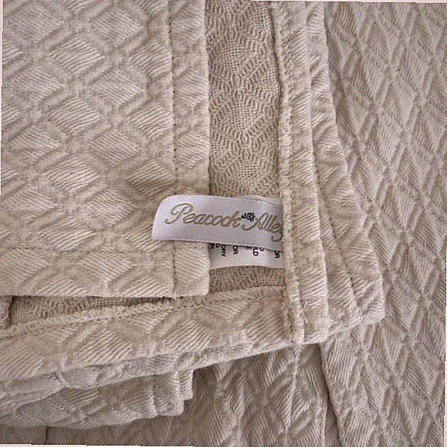 Peacock Alley AlyssaTailored Matelasse 3 Panel Natural Bed Skirt TWIN Portugal