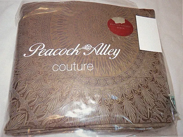 Peacock Alley Couture Stella Dusk queen duvet cover 600TC $844