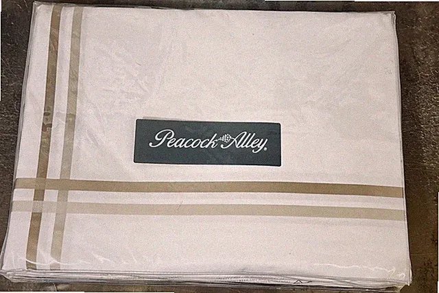 Peacock Alley Duo Duvet Cover White/Linen Queen