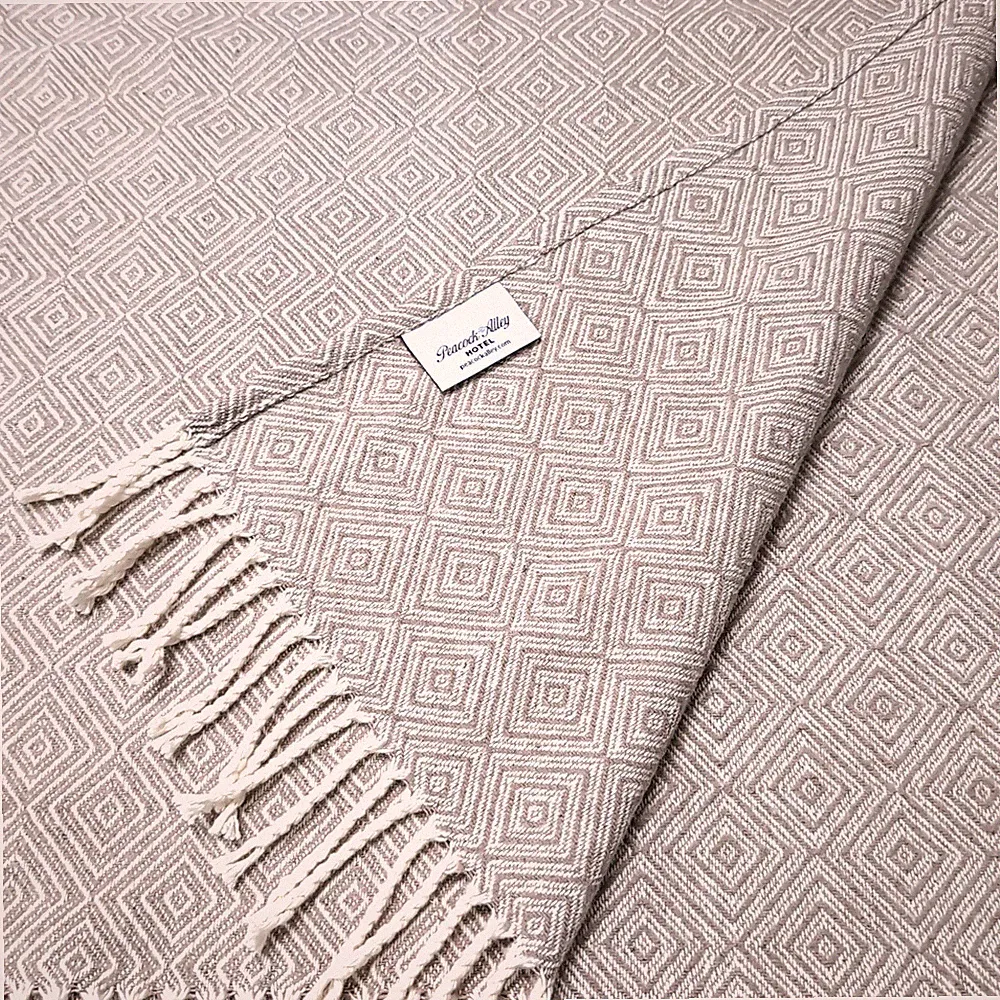 Peacock Alley Hotel Luxury Throw Blanket Portugal Taupe Diamond Weave 50x70 Snag
