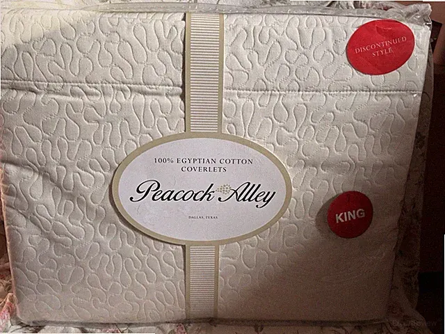 Peacock Alley Ivory Quilted King Egyptian Cotton Coverlet New